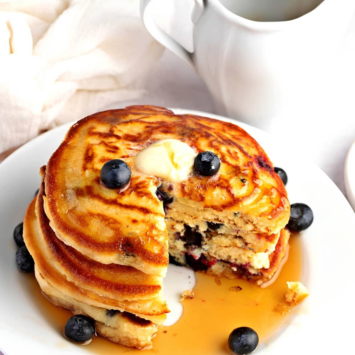 Blueberry Pancakes with Maple Syrup