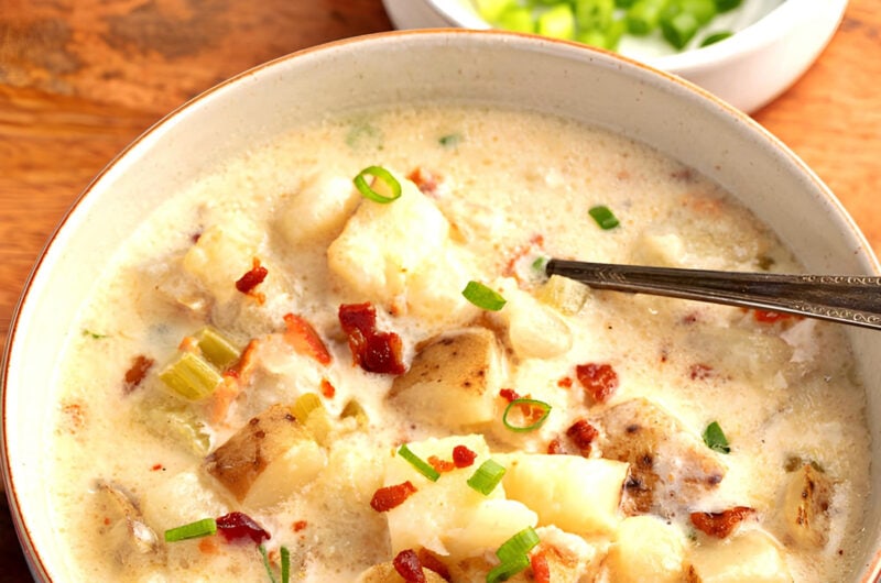 Easy Irish Potato Soup (Traditional Recipe)