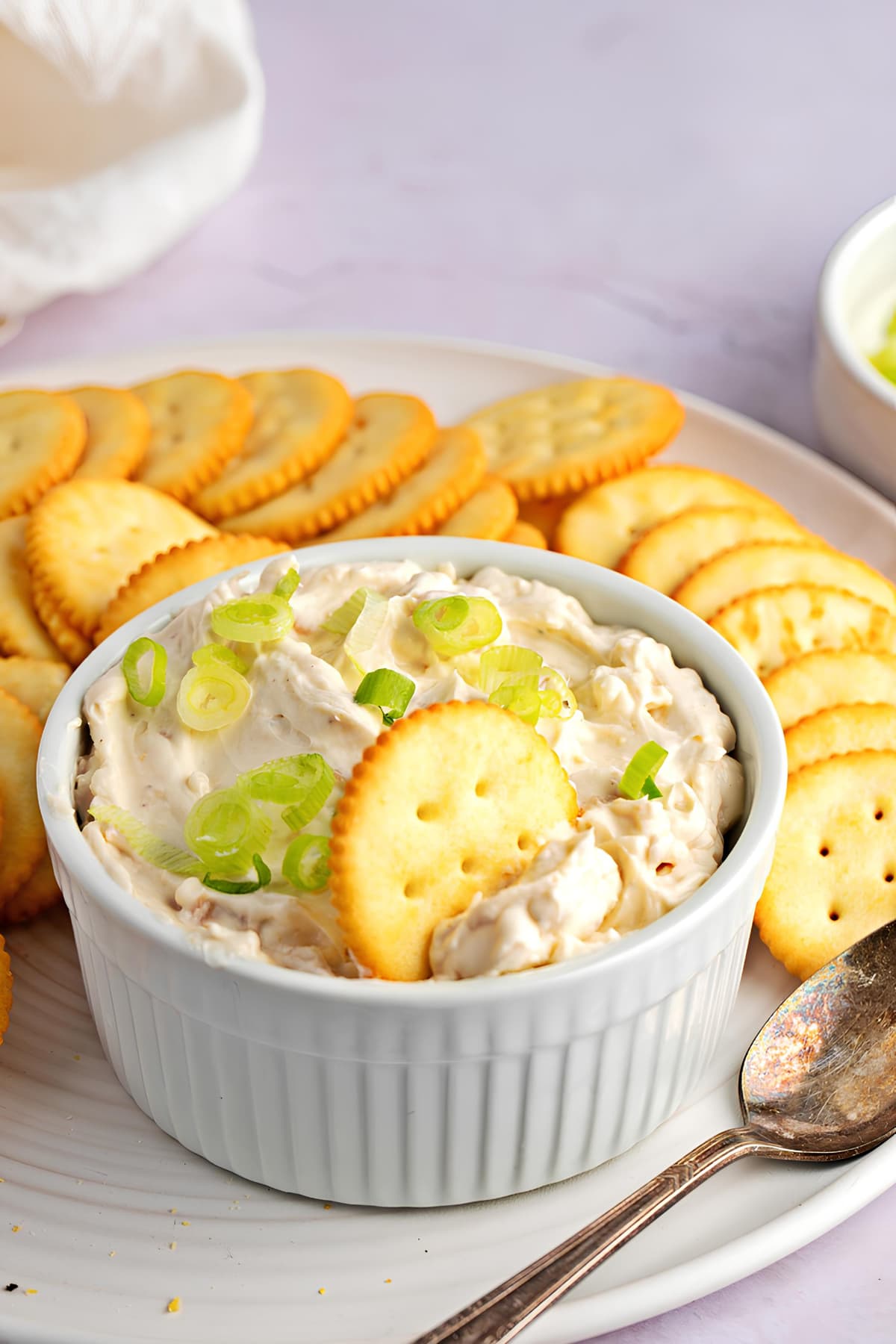 Homemade Appetizing Clam Dip with Biscuits