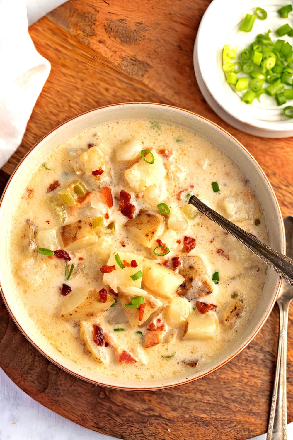 https://insanelygoodrecipes.com/wp-content/uploads/2023/10/Irish-Potato-Soup-with-Celery-on-the-Side.jpg