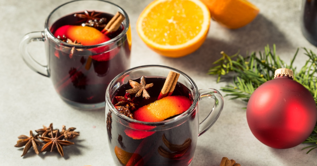 Mulled Wine with Orange and Cinnamon