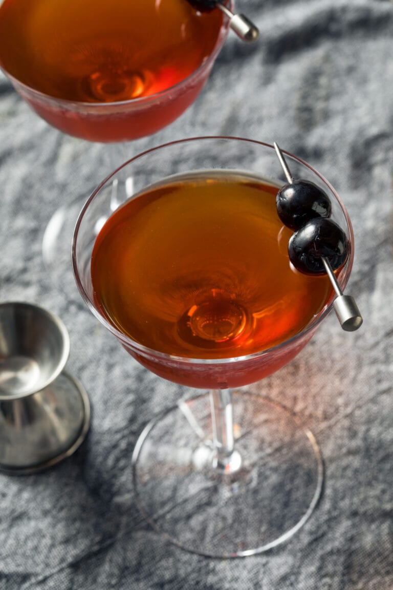 Robson Cocktail Rob Roy Cocktail (Manhattan with Scotch) - Insanely Good