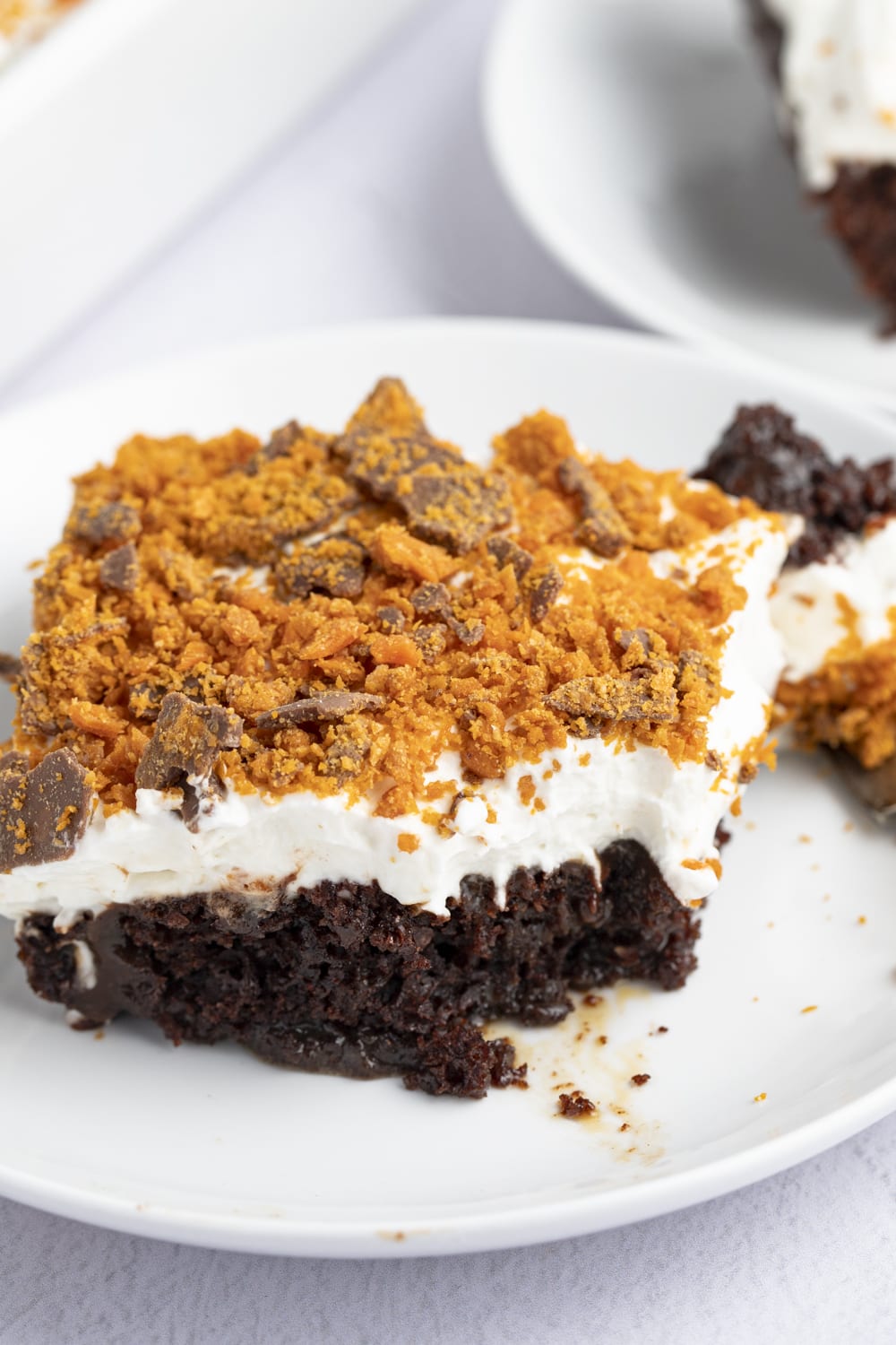 Sliced Sweet and Crumbly Butterfinger Cake