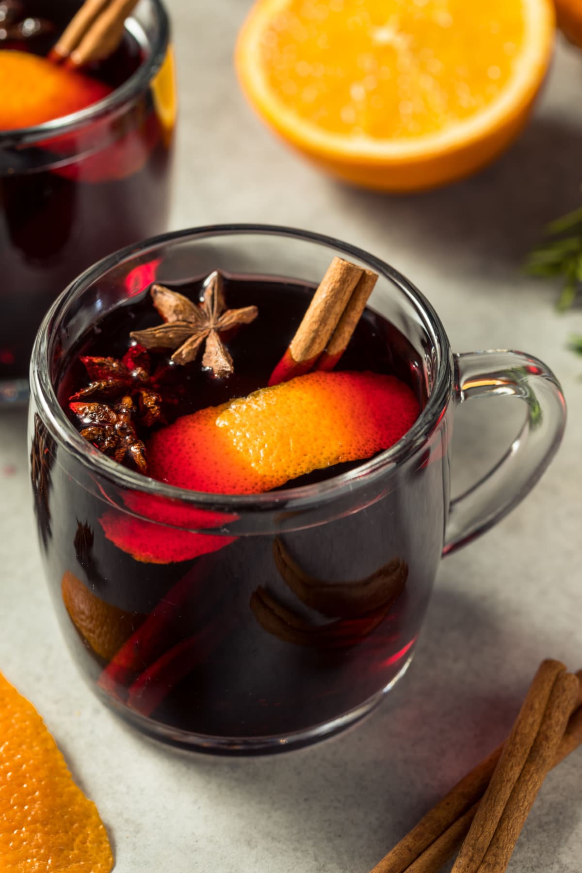 Warm Christmas Mulled Wine Glogg with Anise and Cinnamon