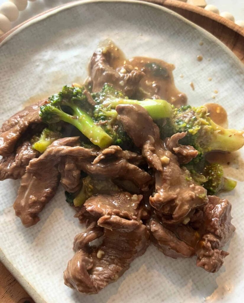 Healthy Beef and Broccoli with Gravy Sauce