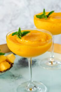 Boozy and Refreshing Mango Daiquiri