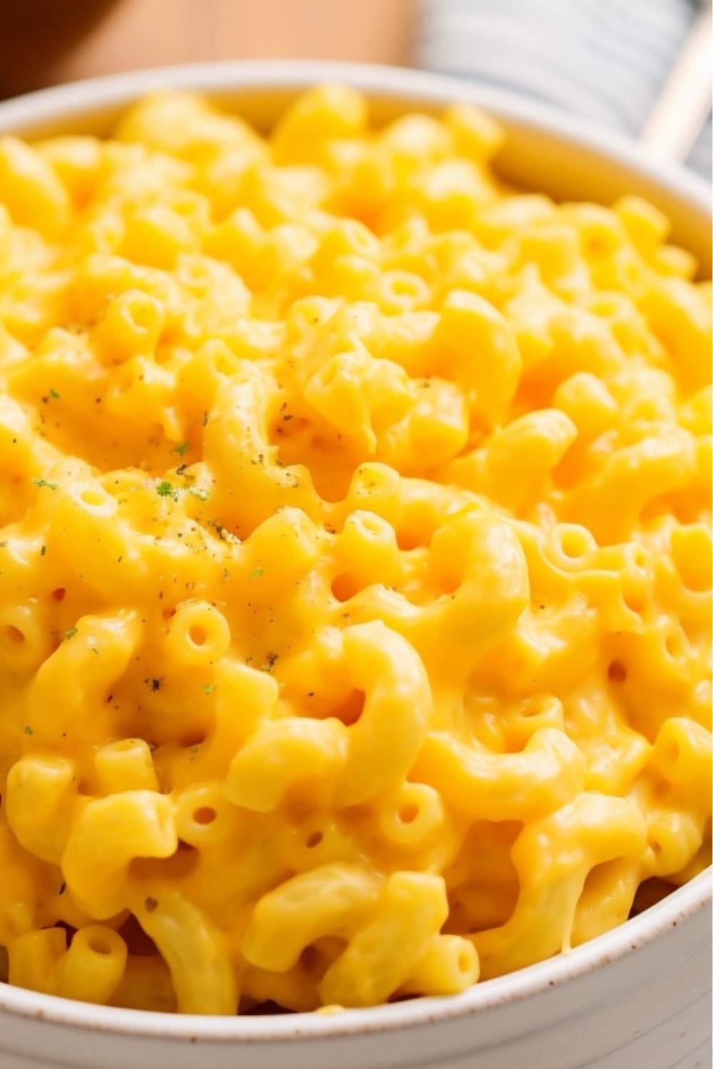 Close-up of Cheesy Mac and Cheese in a Bowl
