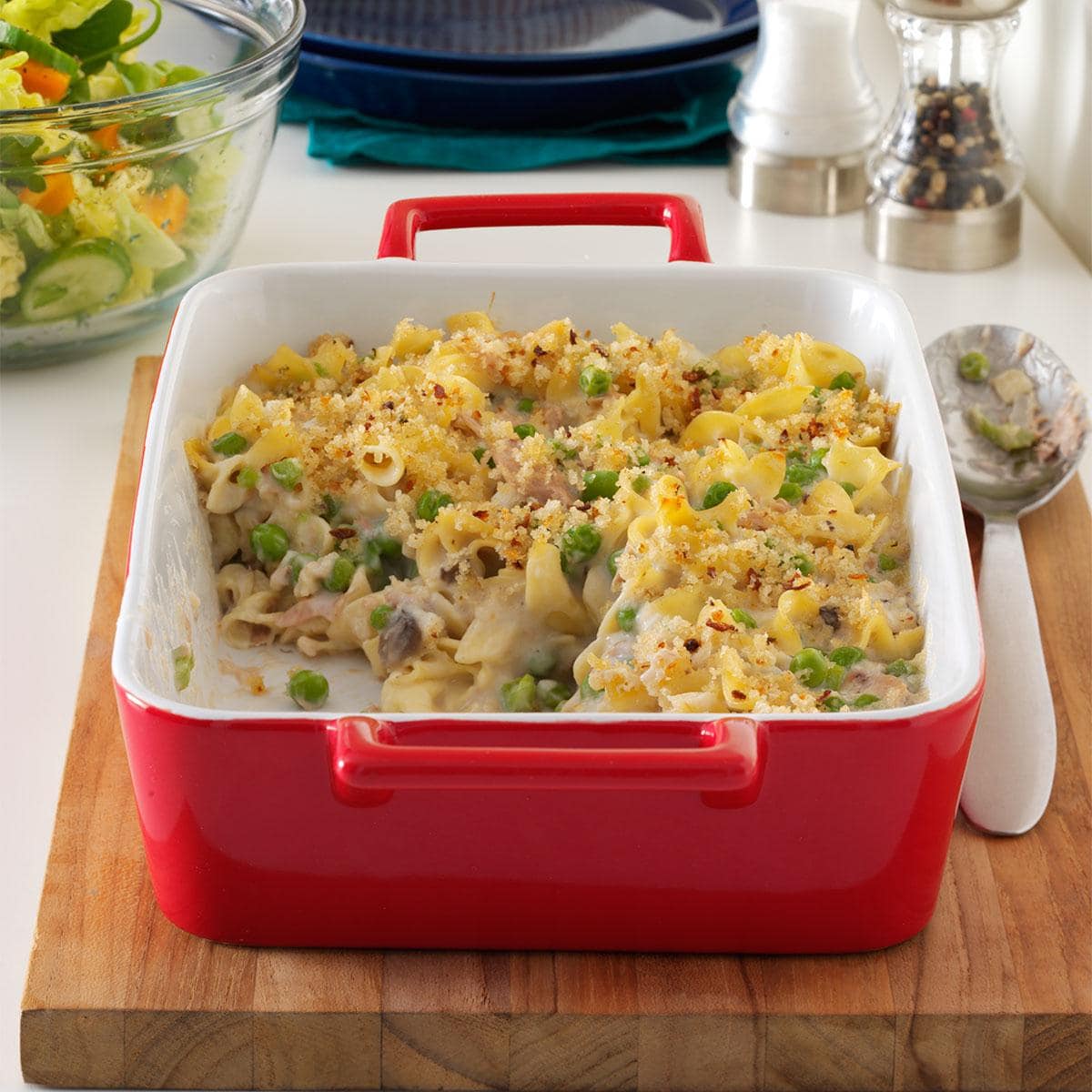 Creamy Tuna Noodle Casserole with Green Peas and Bread Crumbs