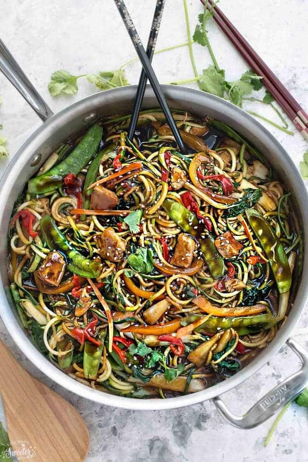 Chicken chow mein zoodles in pan. 