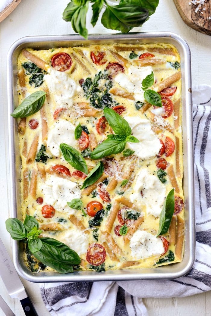 https://insanelygoodrecipes.com/wp-content/uploads/2023/11/Sheet-Pan-Spinach-Tomato-Ricotta.jpg