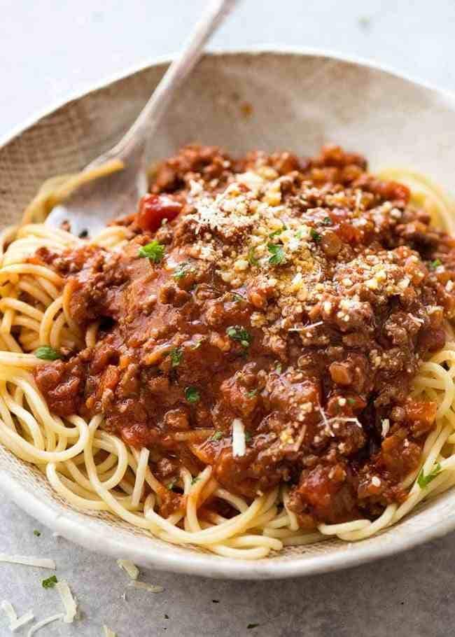 Rich and Meaty Spaghetti Bolognese in Tomato Sauce