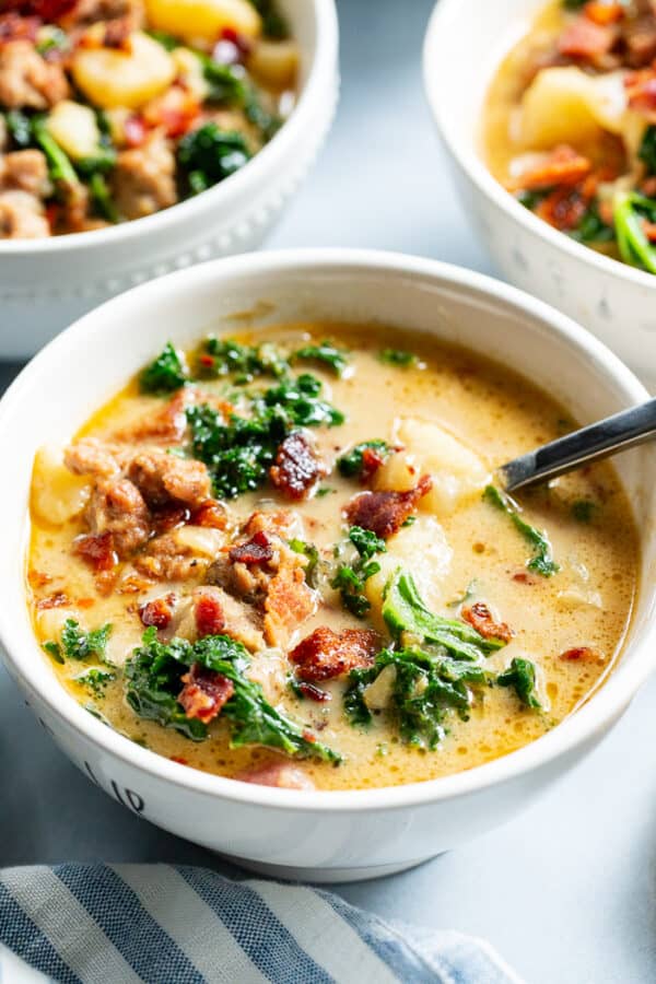 Creamy and Savory Zuppa Toscana with Bacon, Pepper, Onions and Kale