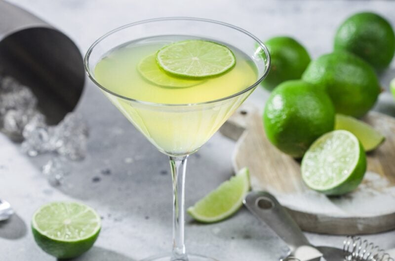 https://insanelygoodrecipes.com/wp-content/uploads/2023/12/A-Glass-of-Key-Lime-Martini-800x530.jpg