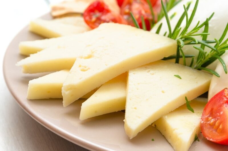 7 Romano Cheese Substitutes (+ Best Alternatives)