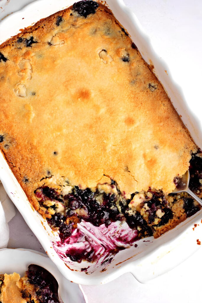 Blueberry Dump Cake (6Ingredient Recipe) Insanely Good