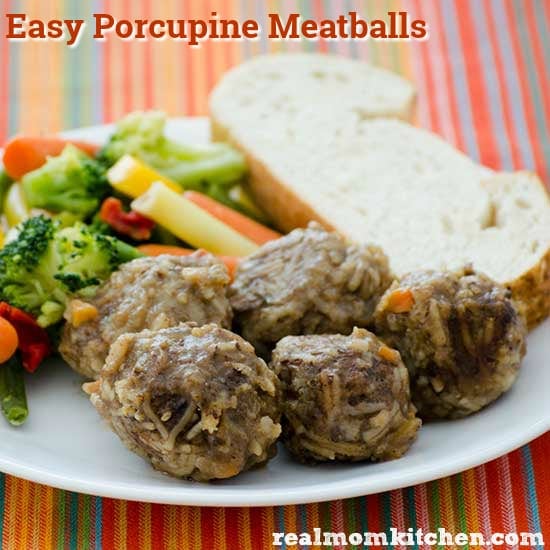 Porcupine meatballs with bread and vegetables