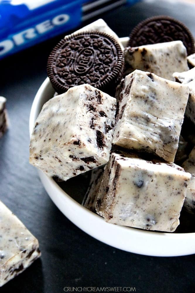 Bunch of Oreo fudge in a white bowl. 