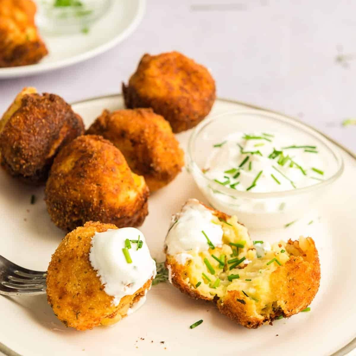 26 Best Leftover Mashed Potato Recipes - Insanely Good