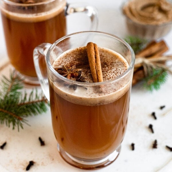 Hot buttered rum with star anise, cinnamon powder and stick. 
