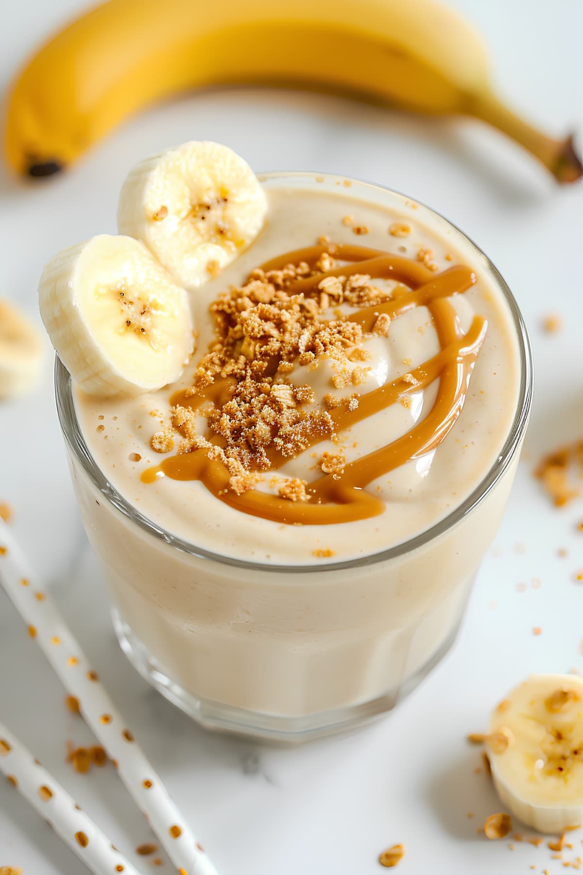 A delicious smoothie made with ripe bananas and creamy peanut butter, perfect for a healthy and satisfying treat