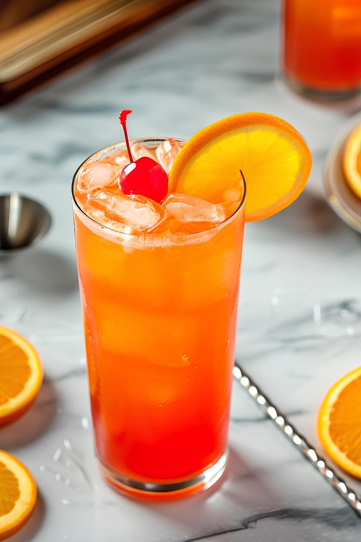 Strong and flavorful homemade alabama slammer cocktail drink