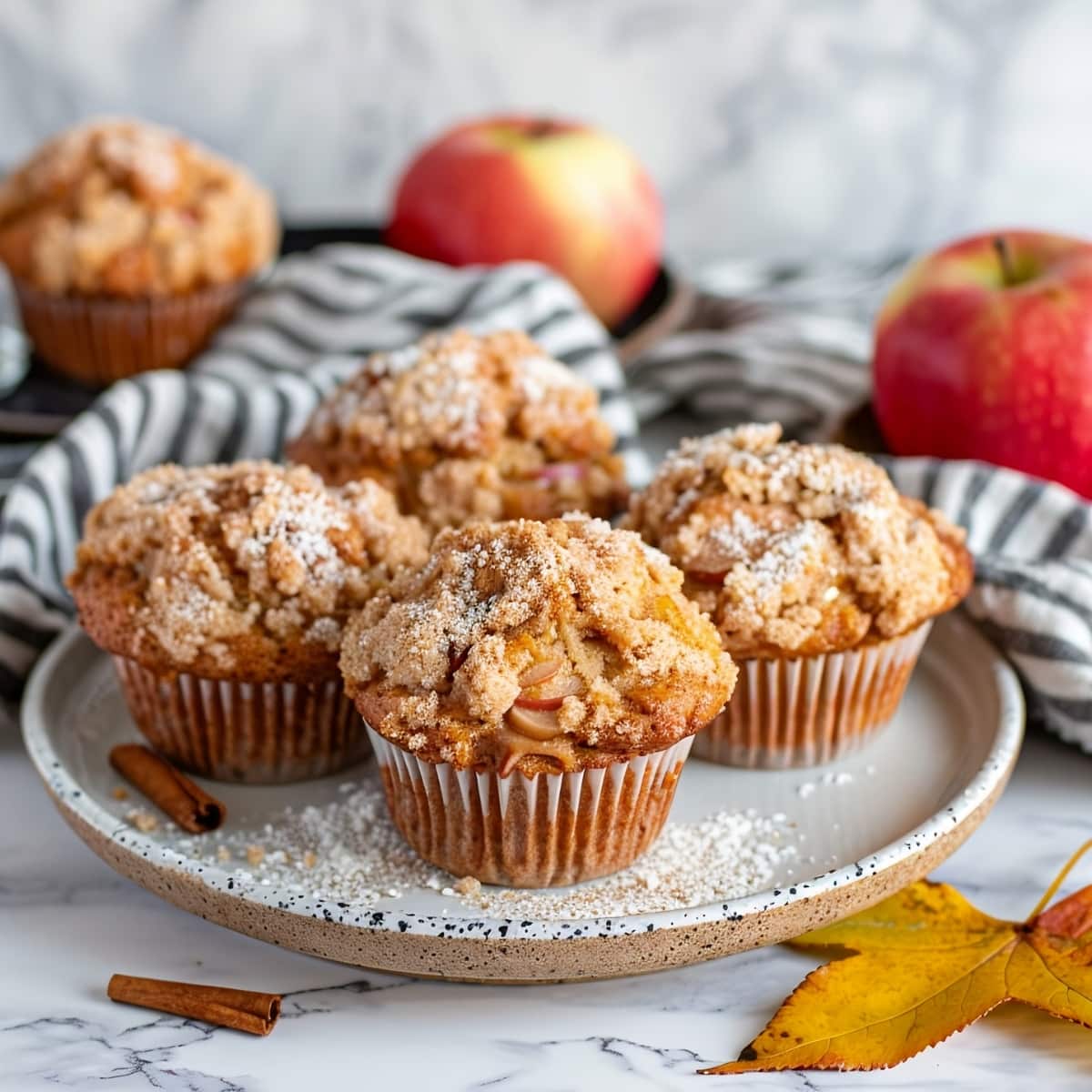 Fluffy and moist apple muffins with cinnamon and sugar