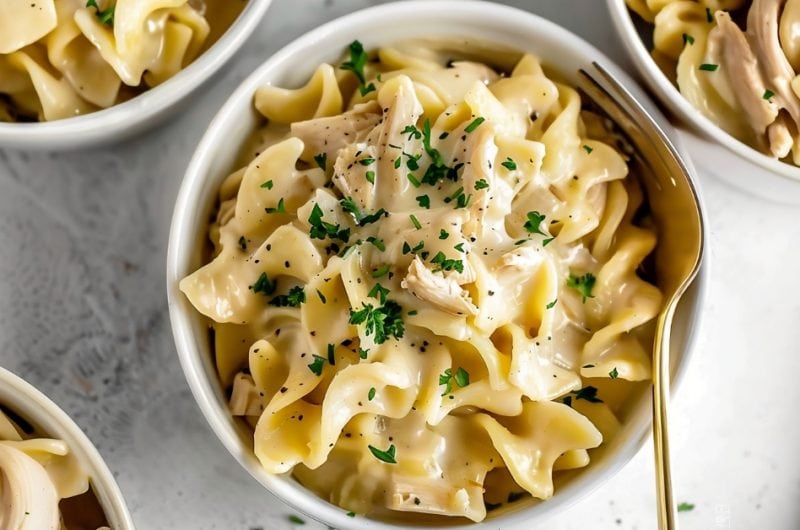 Chicken and Noodles (Easy One-Pot Recipe)