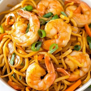 Easy Shrimp Lo Mein (30-Minute Recipe)