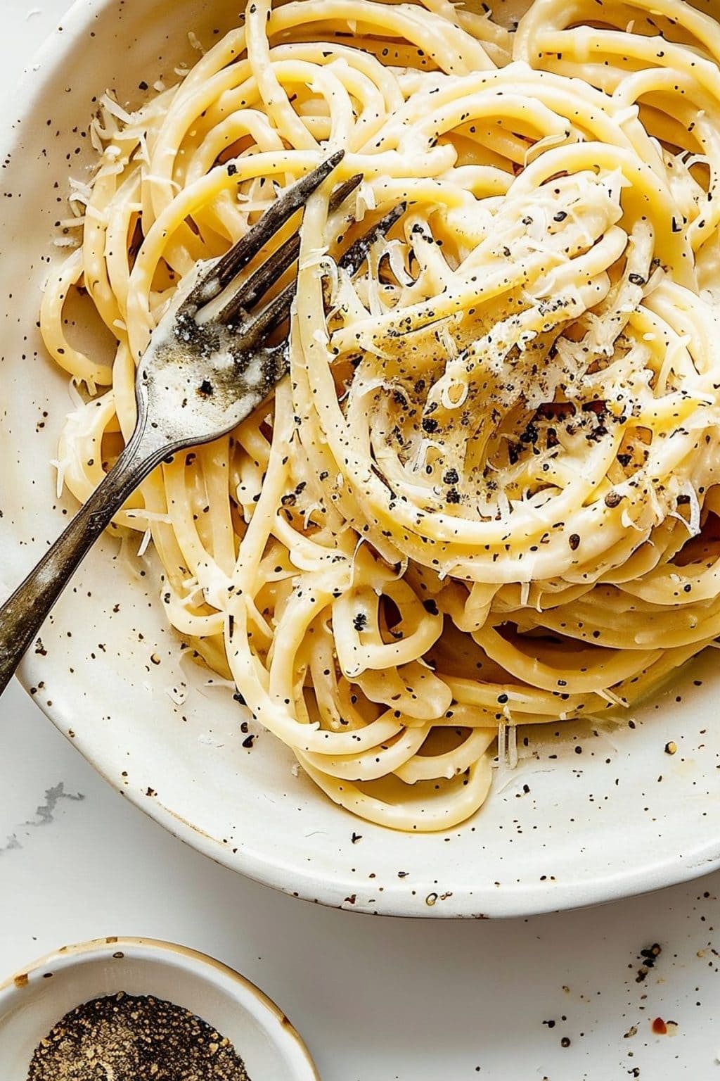 Easy Cacio e Pepe Recipe (Only 4Ingredients) Insanely Good