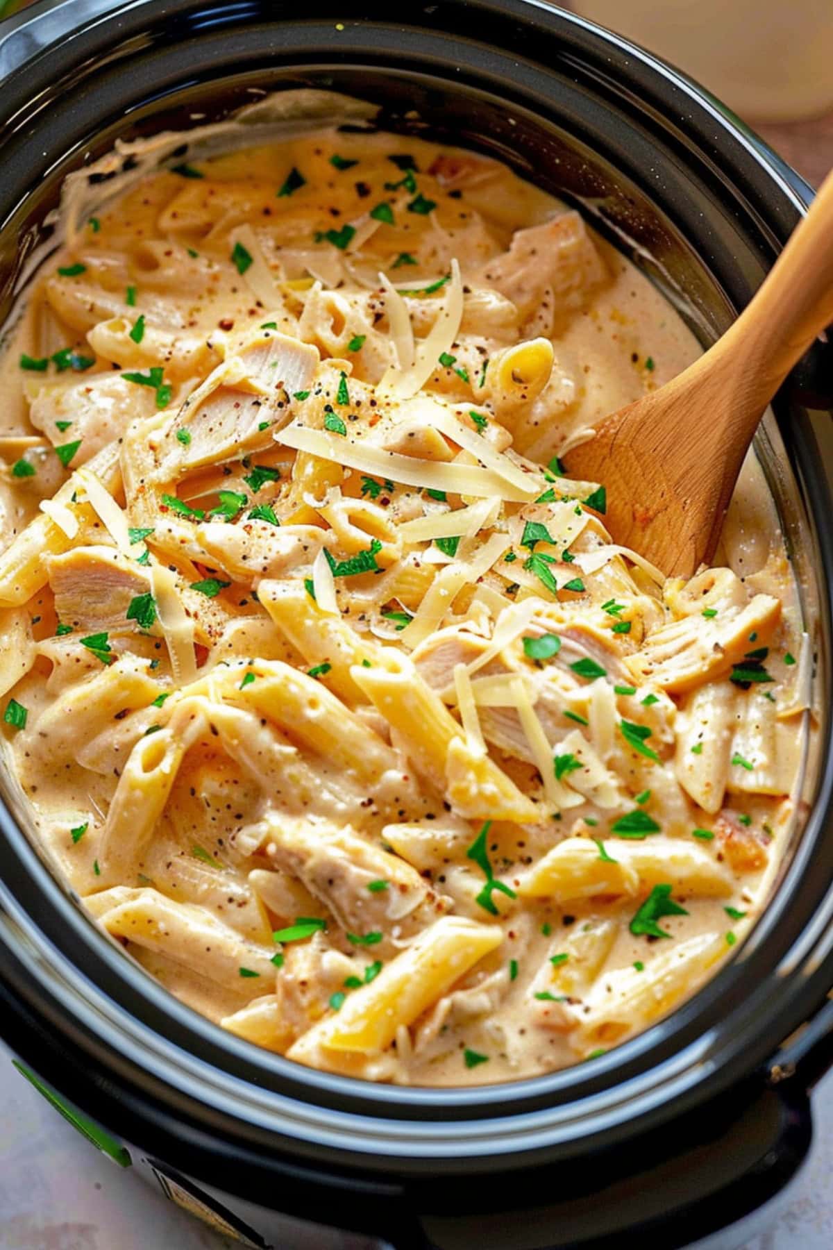 Crockpot Olive Garden Chicken Pasta - Insanely Good