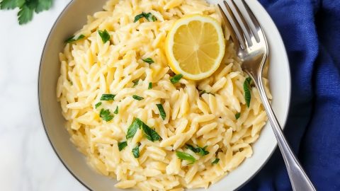 Easy and delicious homemade lemon orzo pasta.