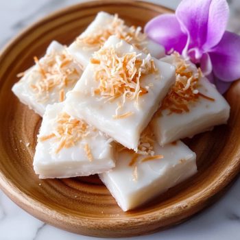 Haupia (Hawaiian Coconut Pudding)