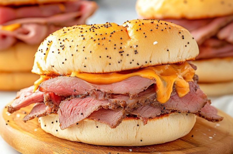 Roast beef sandwich with sliced roast beef and cheddar sauce dressing