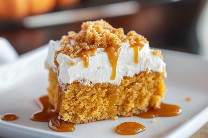 Pumpkin Spice Poke Cake Recipe